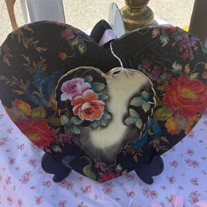 Floral Heart Decorative Plaque - Vintage Style